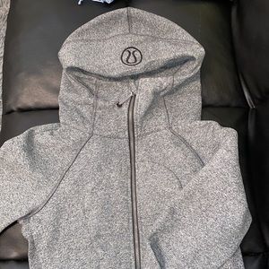 Lululemon Scuba Hoodie - Size 4. Great condition!